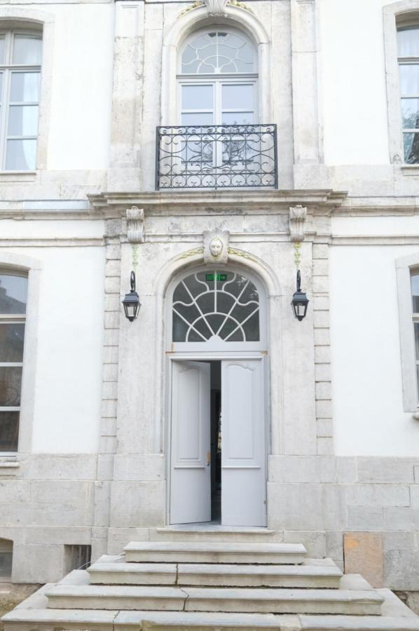 La Maison De La Duchesse De La Valliere - Chambre Rosaline - Parking Prive Gratuit Mons Dış mekan fotoğraf